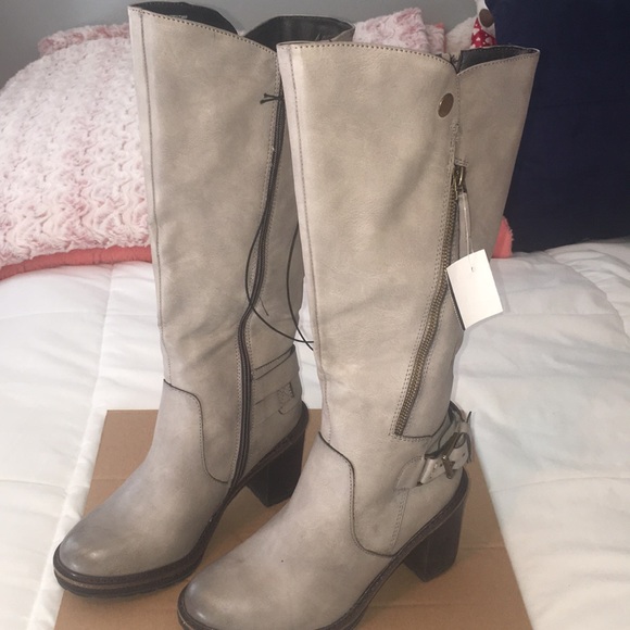 Shoes - NWT Chunky boots, size 7!